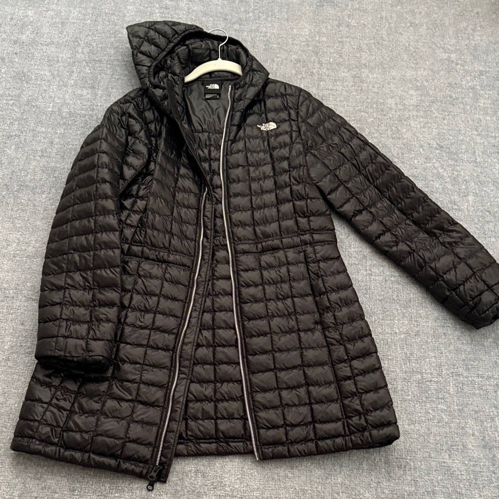 The North Face Women's Thermoball Puffer Coat black M